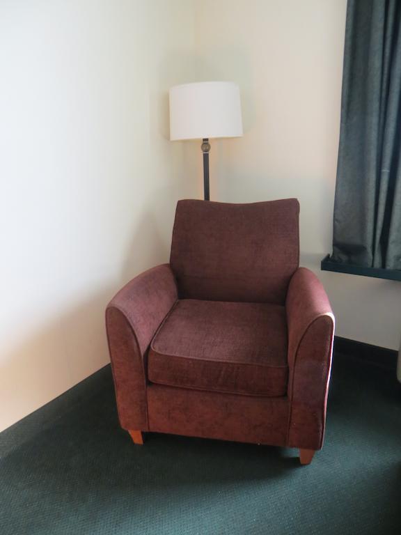 Travelodge By Wyndham Missouri Valley Экстерьер фото
