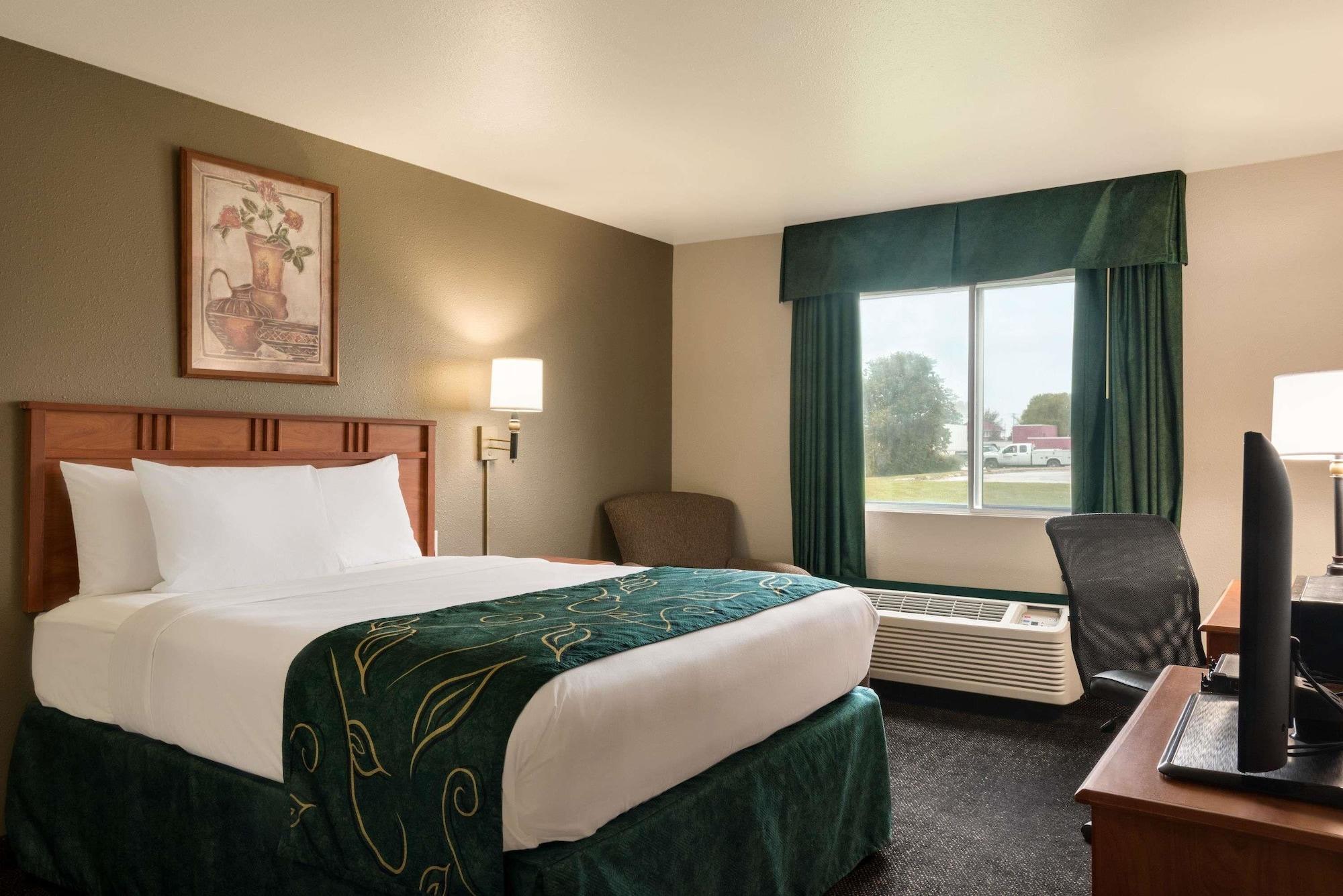 Travelodge By Wyndham Missouri Valley Экстерьер фото